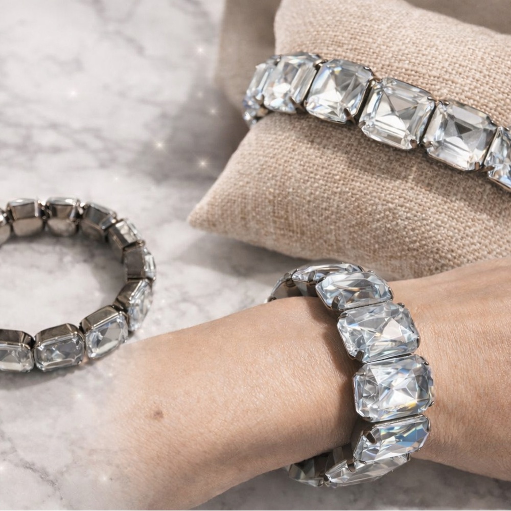 Vintage Elegant stretch bracelet rhinestone large with crystal like sparkle.